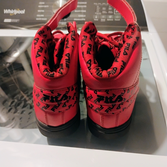 Fila shoes - Picture 2 of 6